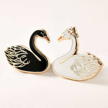 Happily Plants - Swans in Love Pin Set