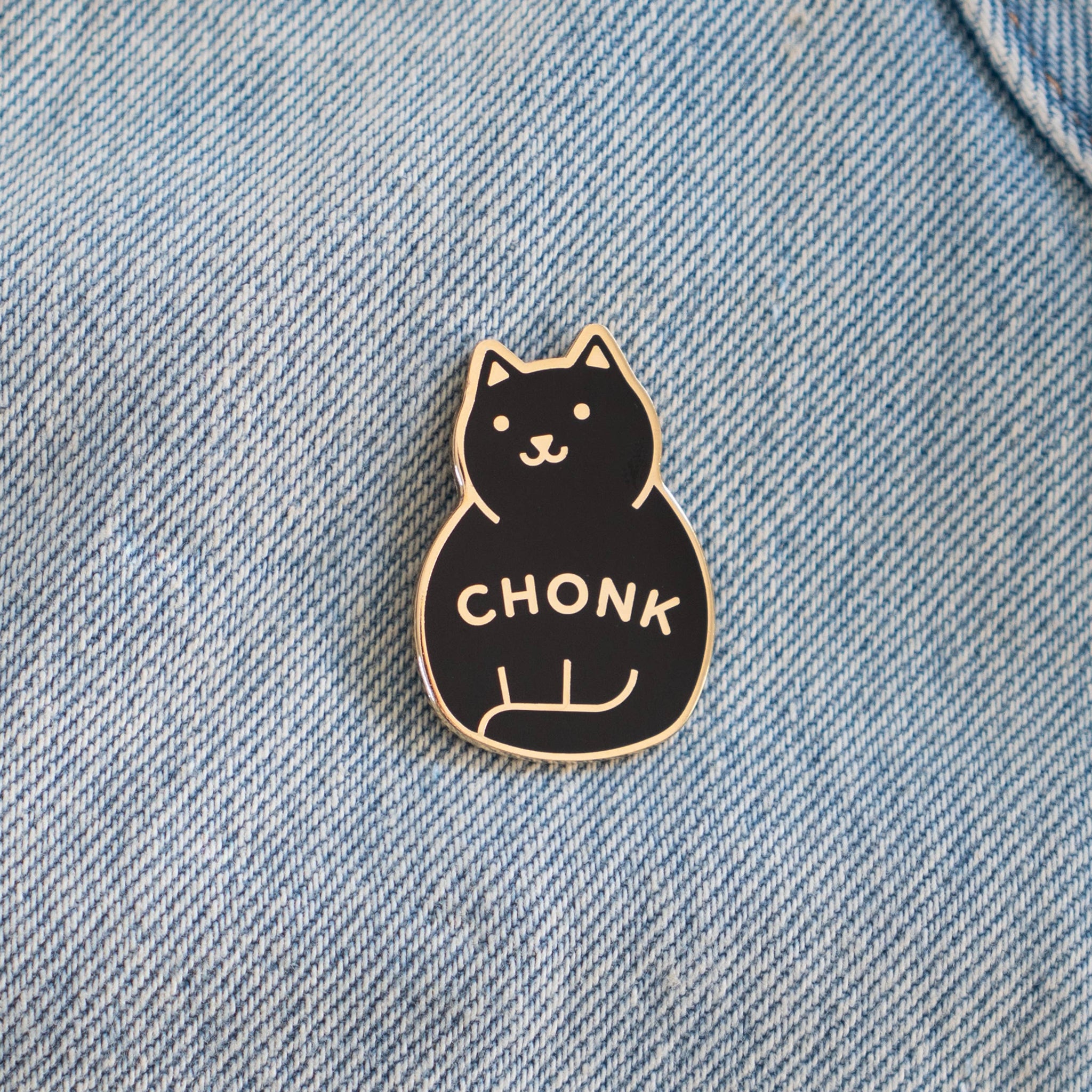 Everyday Olive - Chonk Pin: Black / Gold