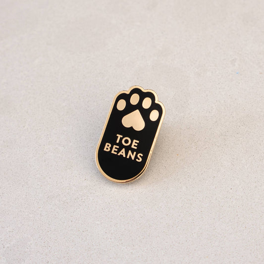 Everyday Olive - Toe Beans Pin: Gold/black