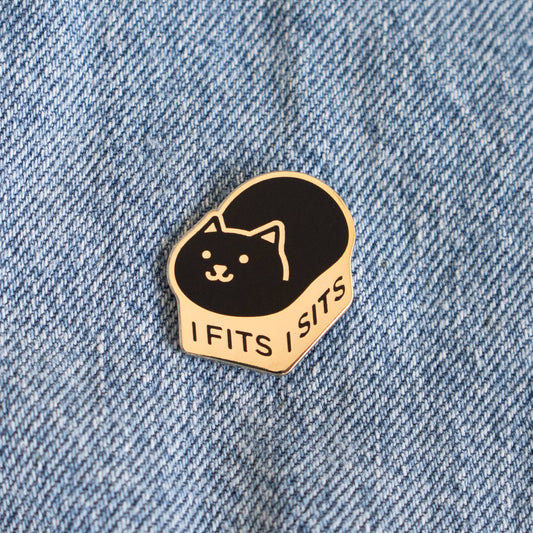 Everyday Olive - I Fits I Sits Pin: Gold/black
